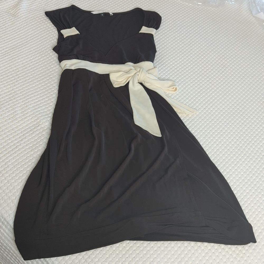 Diane Von Furstenberg wrap dress size 4